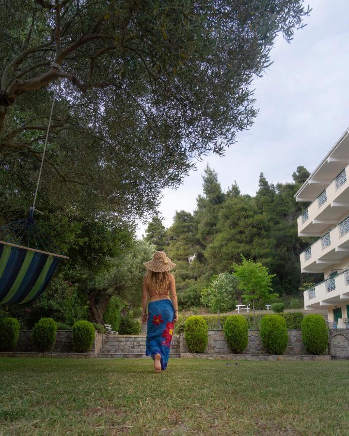 Julia Hotel Fourka Exterior photo